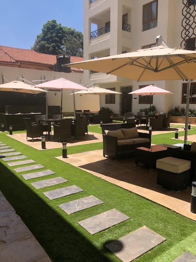 Kandiz Queendom Nairobi Exteriör bild